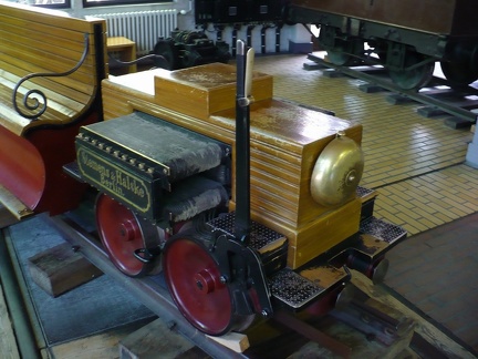 Pierwsza elektryczna lokomotywa pasażerska - Siemens &amp; Halske, 1879