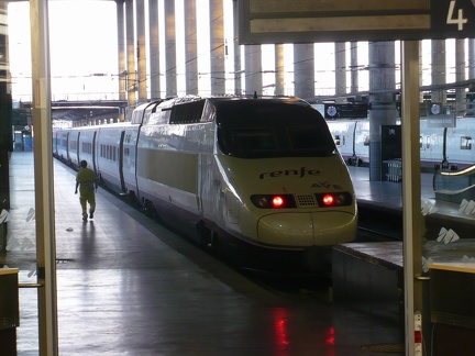 Alstom AVE 100 hiszpańskich RENFE