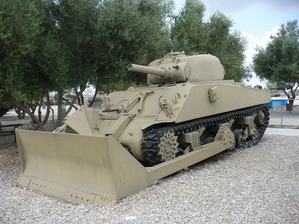 M4 A3 Sherman z buldożerem