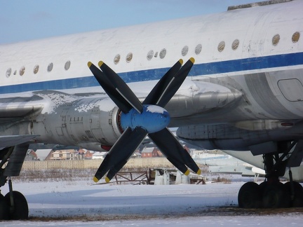 Tu-114 - silniki i podwójne śmigła